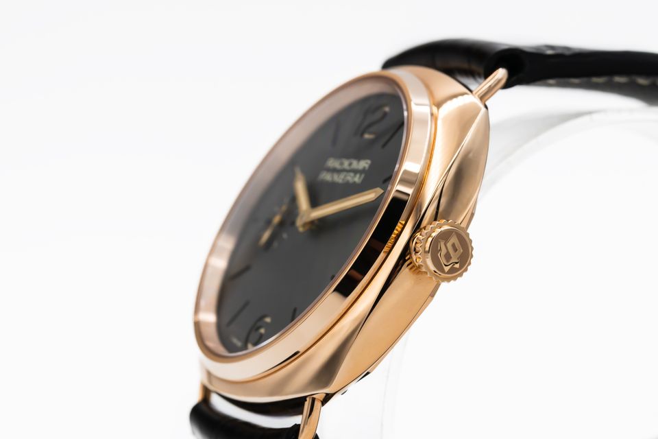 Panerai Radiomir Manual PAM00439 Image 2